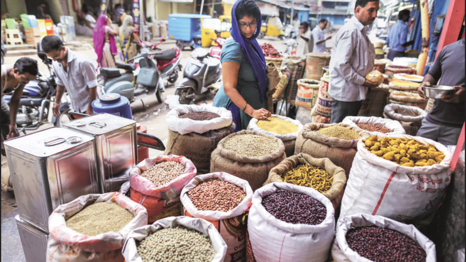 India’s wholesale inflation leaps to 15.88%, a three-decade high