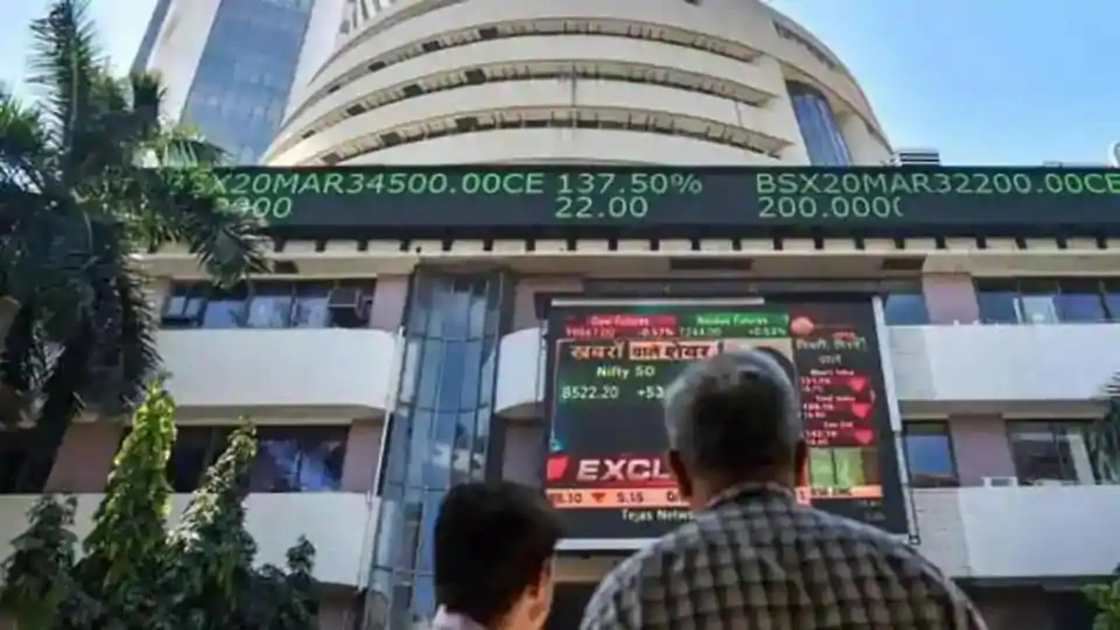 Sensex falls 700 points to open at 54,594; Nifty down by 193 points