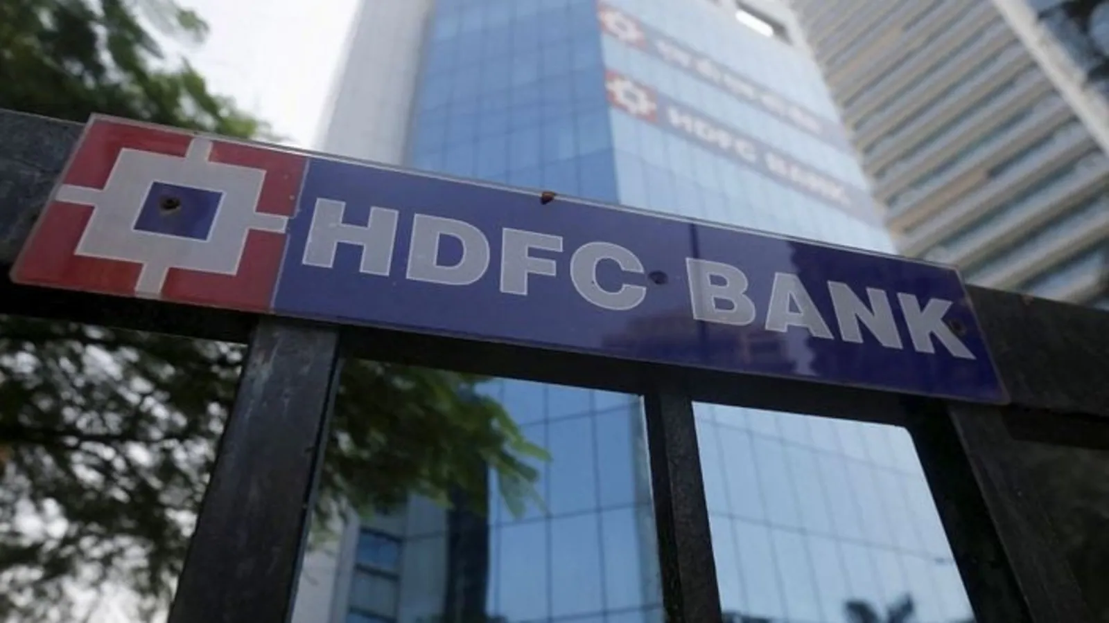 India’s HDFC Bank’s April-June profit rises 19% on year