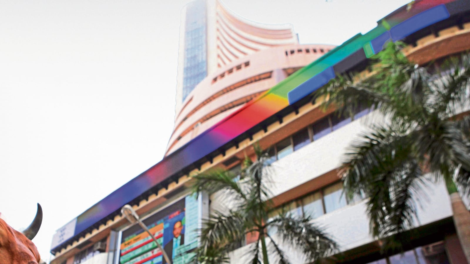 Sensex ends day 100 points down, settles at 53,134; Nifty falls marginally to 15,810