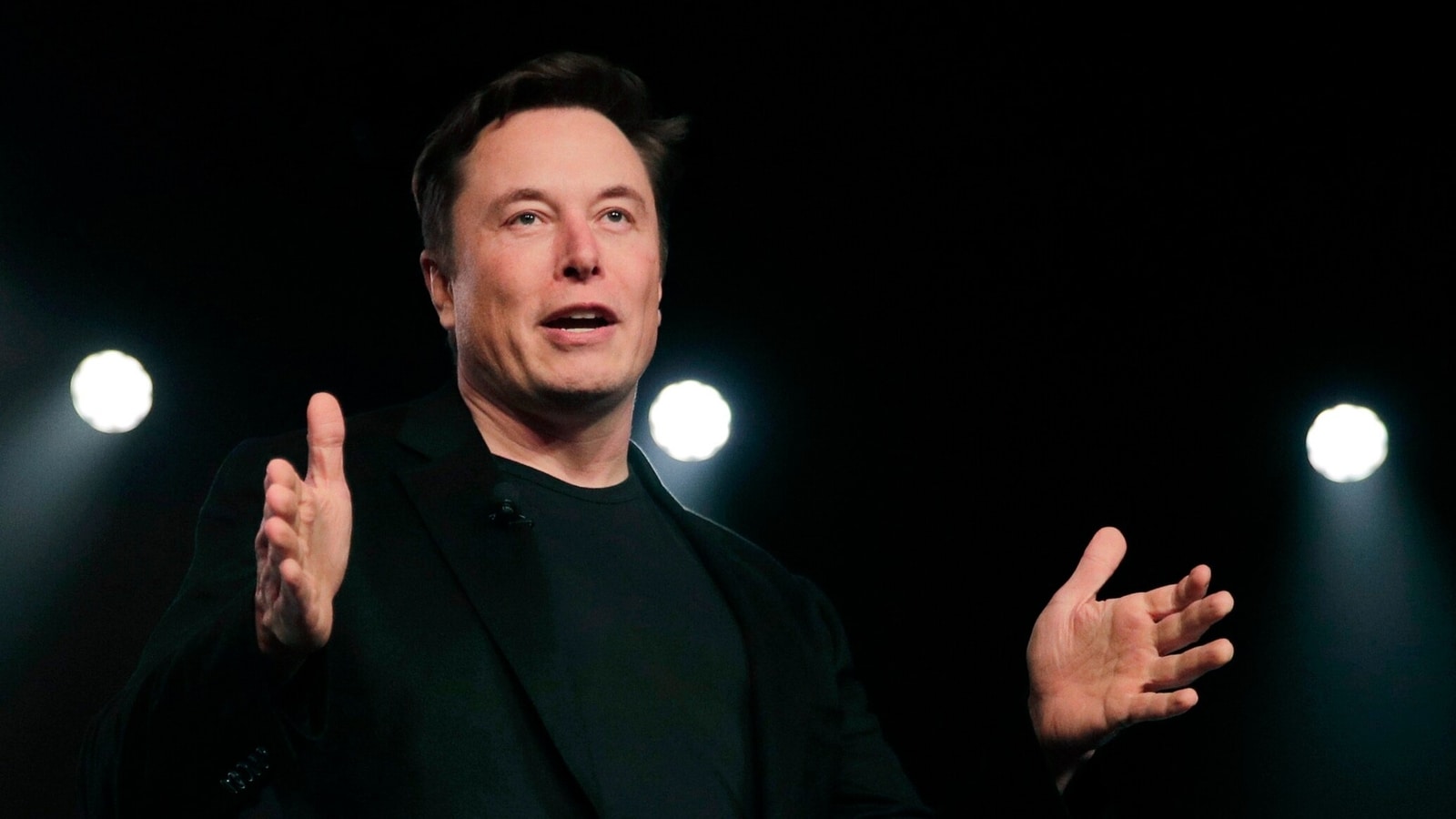 Elon Musk just sold $6.9 billion of Tesla stocks. Why?