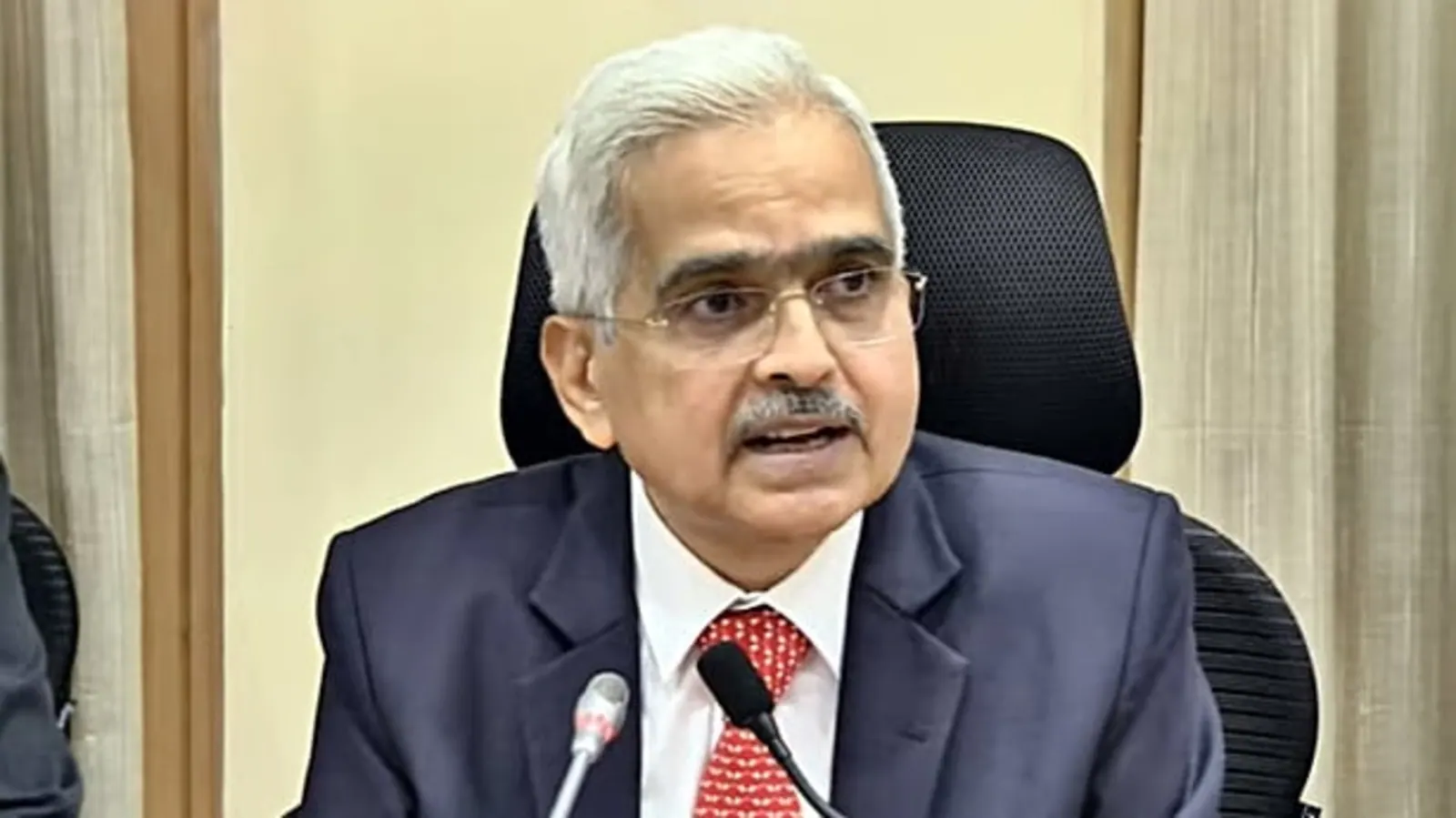 Banks, markets strong enough to withstand extreme volatility: RBI Governor