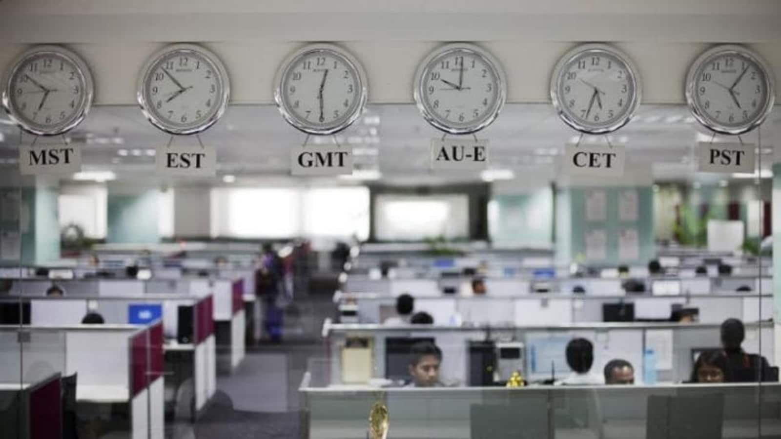 IT graduates claim tech giants delaying onboarding: Report